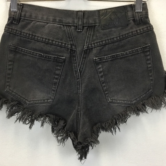 UNIF High Rise Faded Clack Cut Off Denim Shorts - Picture 6 of 9